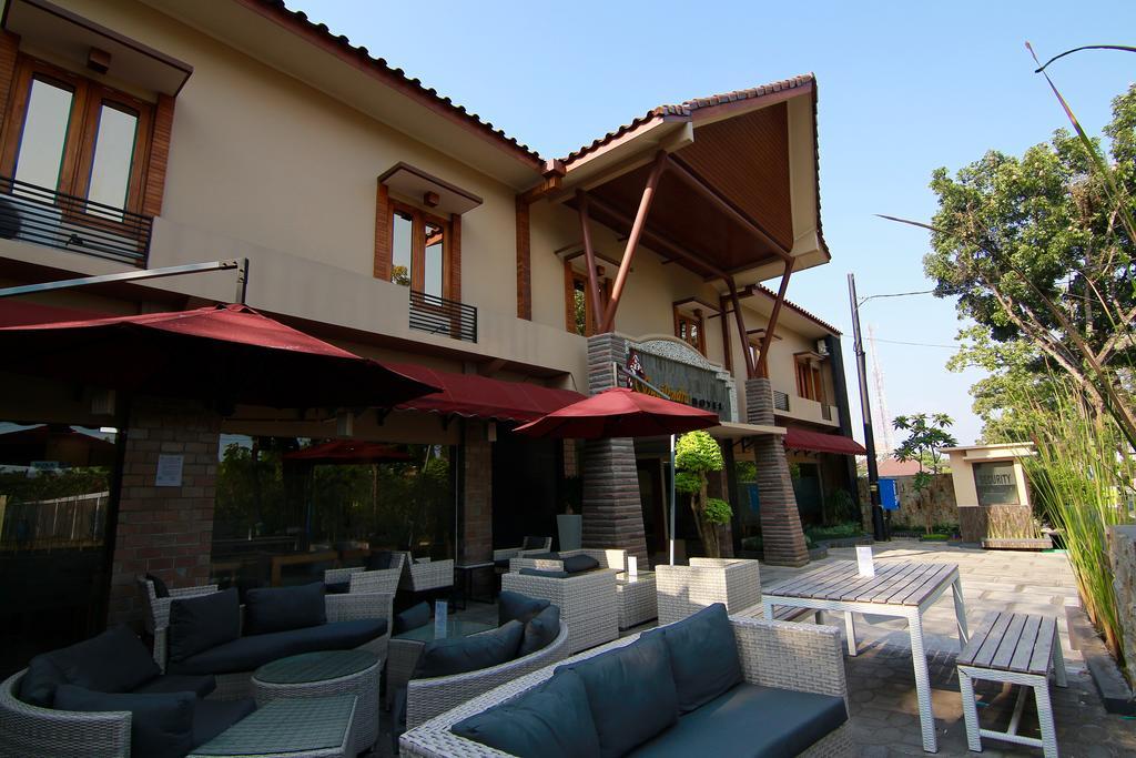Syailendra Hotel Syariah 제파라 외부 사진